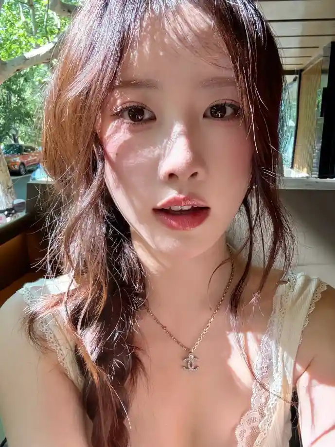 警方查处赌博APP现场